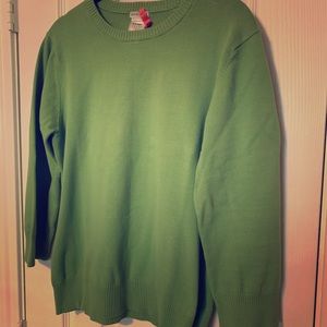 Green crew neck sweater